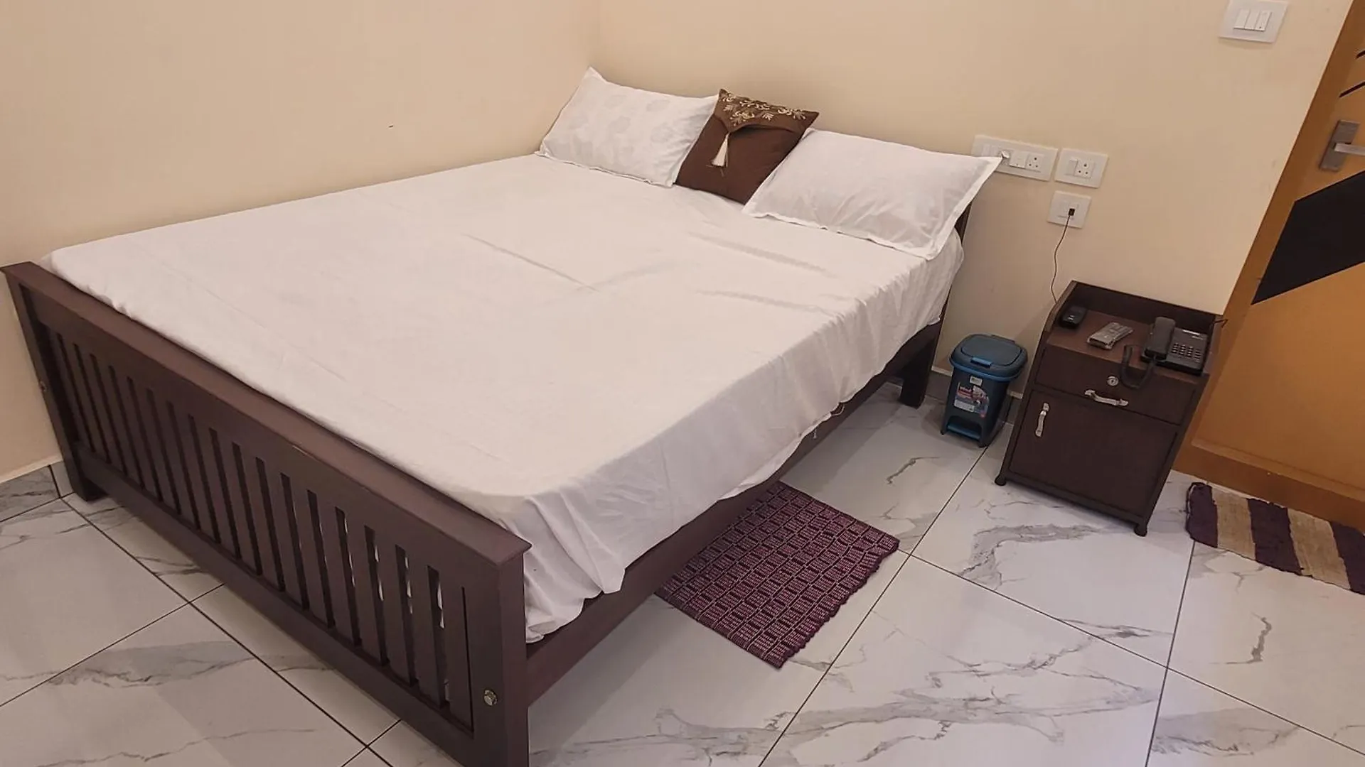 Newcastle Holidays Resorts-First Floor With 2 Bedrooms Living Dining Balcony-6 Guests- Near Munnar Idukki Kumudi 0*,  印度